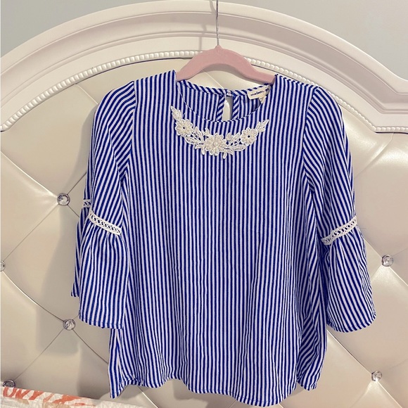 Monteau Girl Striped Crepe Bell Sleeve Blouse - Picture 3 of 9
